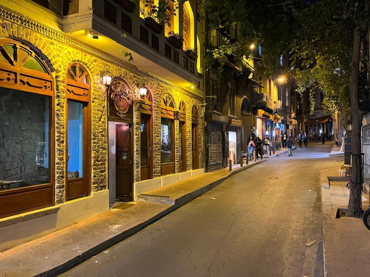 Centrally Located, 2+1 House In Taksim, Cihangir Apartment Istanbul Bagian luar foto