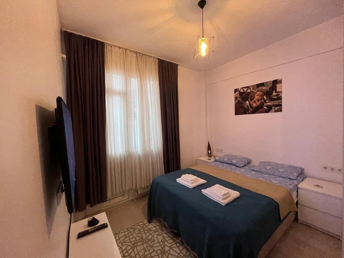 Centrally Located, 2+1 House In Taksim, Cihangir Apartment Istanbul Bagian luar foto