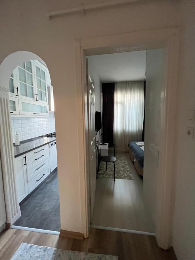 Centrally Located, 2+1 House In Taksim, Cihangir Apartment Istanbul Bagian luar foto