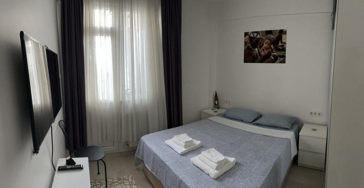 Centrally Located, 2+1 House In Taksim, Cihangir Apartment Istanbul Bagian luar foto